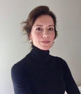 Lauren HeadShot CCGA